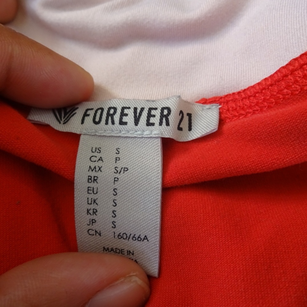 Red active pants - Picture 3 of 3